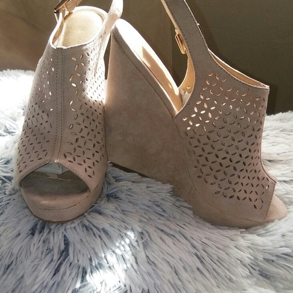 Chinese Laundry Shoes - Chinese Laundry champagne micro suede wedges
